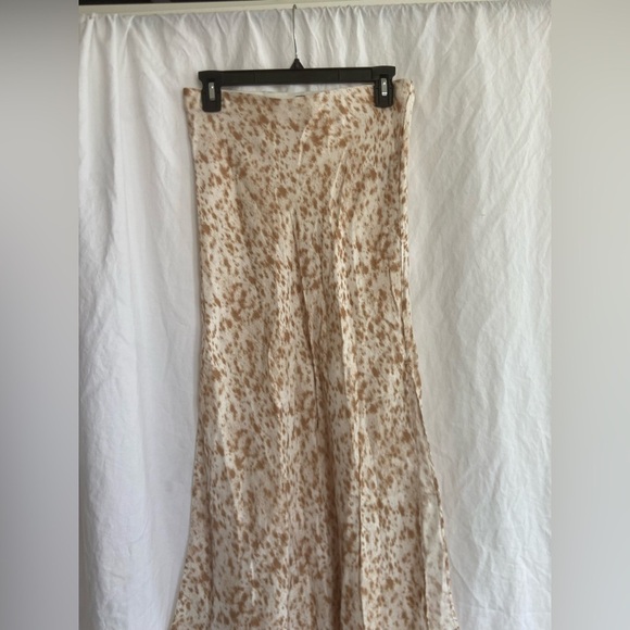 J Crew Y2K Animal Print Slip Skirt with Side slits Beige/White Size Small - Picture 10 of 15